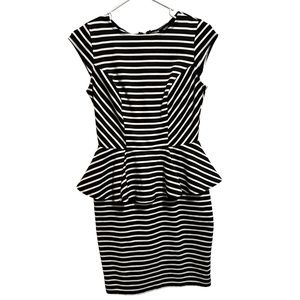 Women’s Black And White Abstract Short Sleeve Stretch Peplum Dress. Size Small.